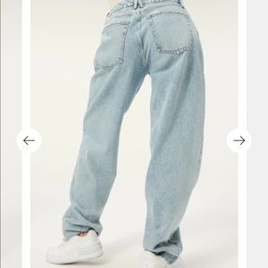 Good American 90s Loose Jeans